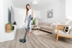 Hand- Und Akkustielstaubsauger ETA Sonar Artikel-Nr.: ETA223290000 2 In 1 Hand- Und Akkustielstaubsauger Mit Digital-Motor, Rotierender Turbobürste, Flexiblem Gelenk Und 25,2 V Li-Ionen-Akku. -Rowenta || Bosch Verkäufe 0748751d20e6bb3c70b18e49bd48b194