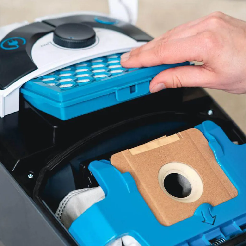 HooGo B3+ Bodenstaubsauger 3 Liter Mit Beutel Inkl. Parkett-, Polster- Und Fugendüse, Möbelbürste, 11m Aktionsradius, HEPA14 Filter, Allergikertauglich 13 HooGo B3+ Bodenstaubsauger 3 Liter Mit Beutel Inkl. Parkett-, Polster- Und Fugendüse, Möbelbürste, 11m Aktionsradius, HEPA14 Filter, Allergikertauglich – Bild 13