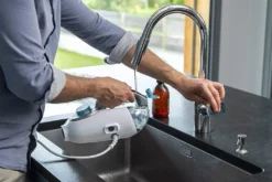 Black & Decker FSMH1321JSM, Tragbarer Dampfreiniger, 0,5 L, Türkis, Weiß, 6 M, 1300 W, Harter Boden -Rowenta || Bosch Verkäufe 881ef22f8495ed7e3540250a7d7dc63b