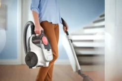 Philips Beutelloser Staubsauger 2000 Series, SuperClean Luftfilter, PowerCyclone 4, 850W, Weiß (XB2142/09) 16 Philips Beutelloser Staubsauger 2000 Series, SuperClean Luftfilter, PowerCyclone 4, 850W, Weiß (XB2142/09) -Rowenta || Bosch Verkäufe a5e464a4f92b5429fda0b168ccbb2f84