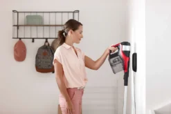 Philips SpeedPro Max 2-in-1 Kabelloser Staubsauger, 360°-Saugdüse, 25.2 V, 65 Min. Akku Laufzeit, Rot (XC7043/01) -Rowenta || Bosch Verkäufe db2243d19cfd0f53dfc086777eb463a1