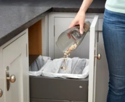 Black & Decker NVC215W Dustbuster, Eisblau -Rowenta || Bosch Verkäufe f2c10db0331a7b185d4b213c590f0a2f